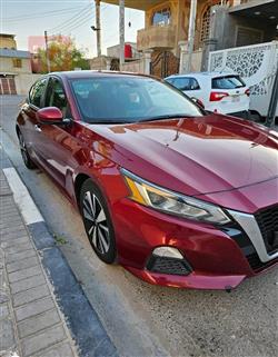 نيسان ألتيما